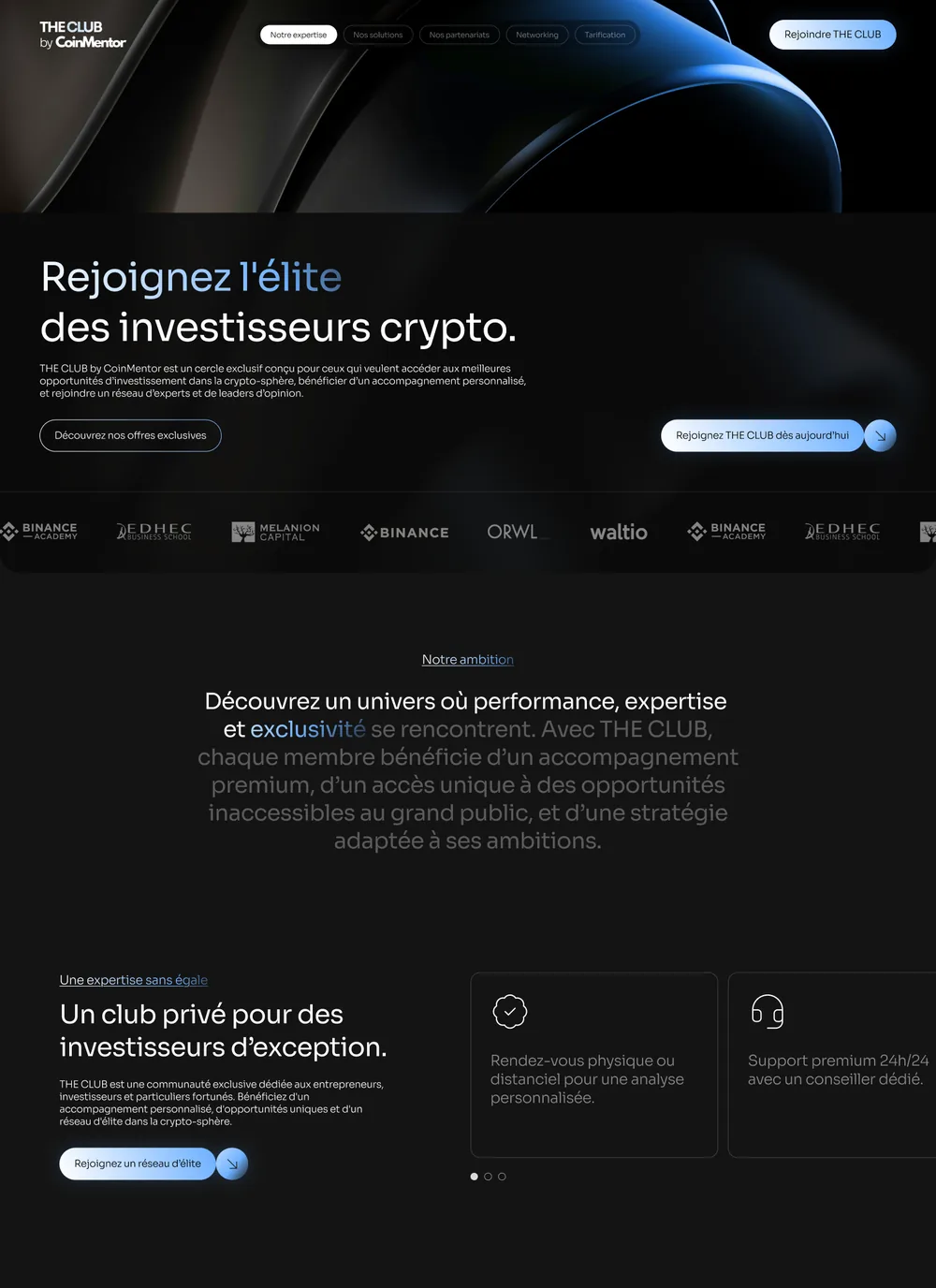 Le site The Club, de haut en bas